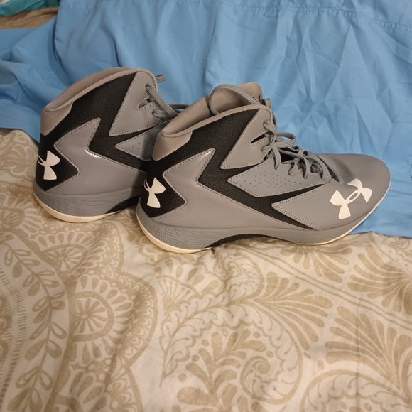 shoes - Picture 4 of 6